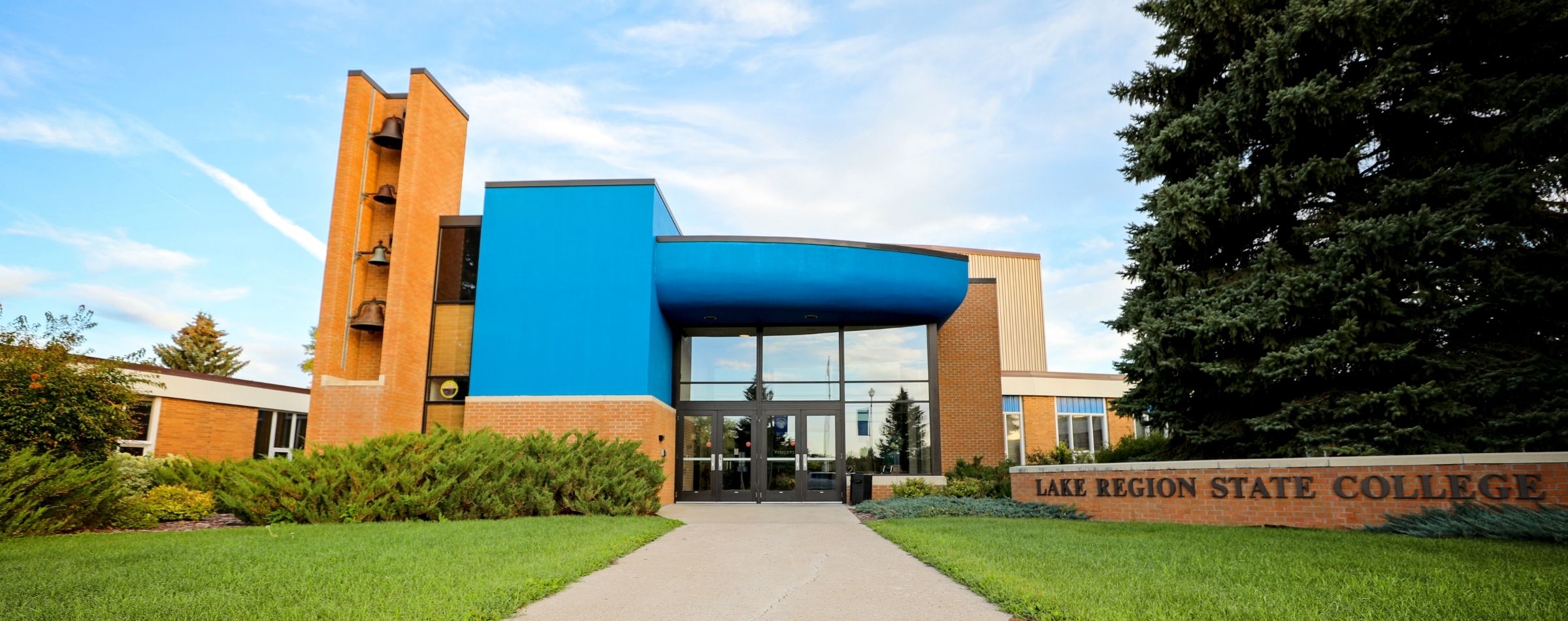 Campus Front 