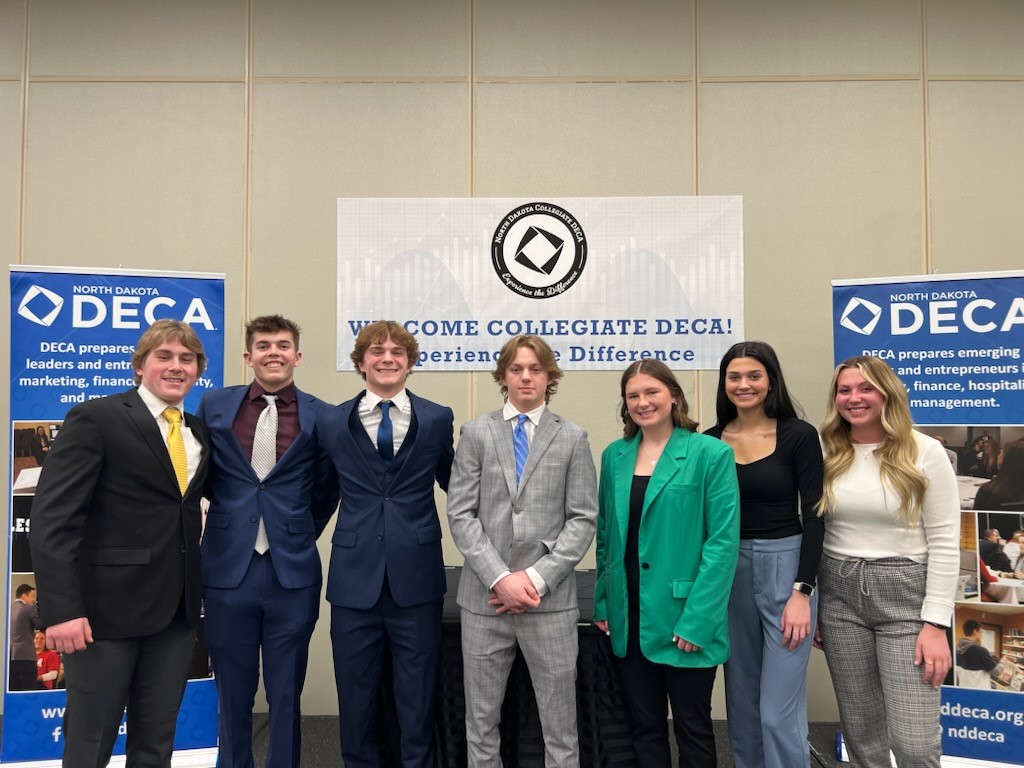 DECA students at state conference